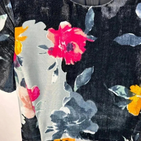 French Connection Size 0 Floral Velvet Like Mini Sheath Dress - Picture 5 of 12